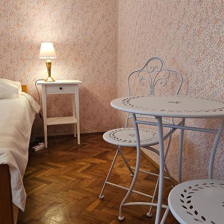 Casa Monte Mulini With Parking Ровінь Екстер'єр фото