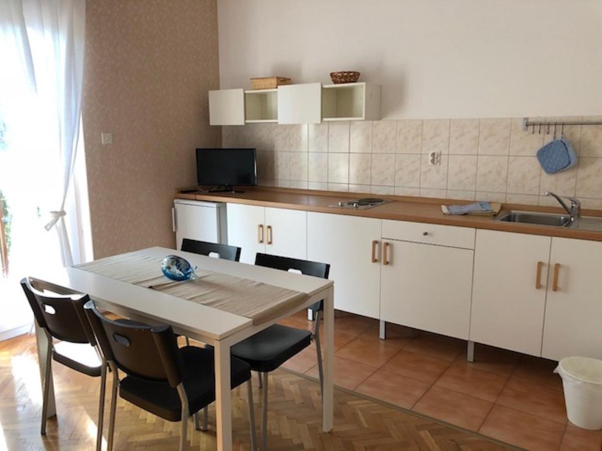 Casa Monte Mulini With Parking Ровінь Екстер'єр фото