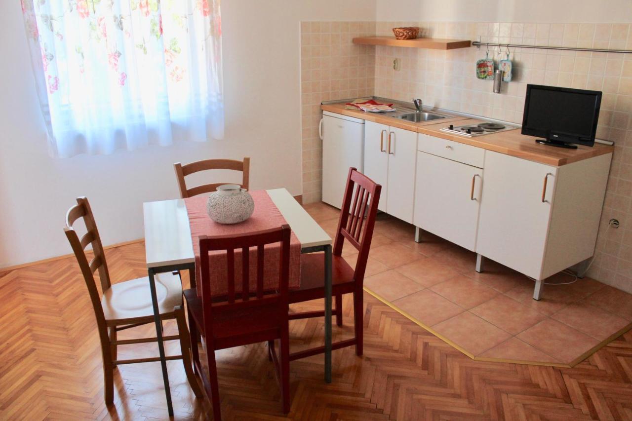 Casa Monte Mulini With Parking Ровінь Екстер'єр фото