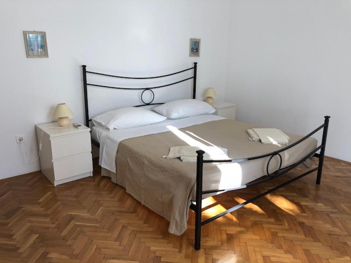Casa Monte Mulini With Parking Ровінь Екстер'єр фото