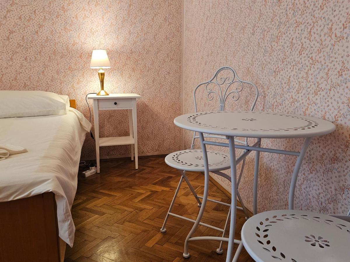 Casa Monte Mulini With Parking Ровінь Екстер'єр фото